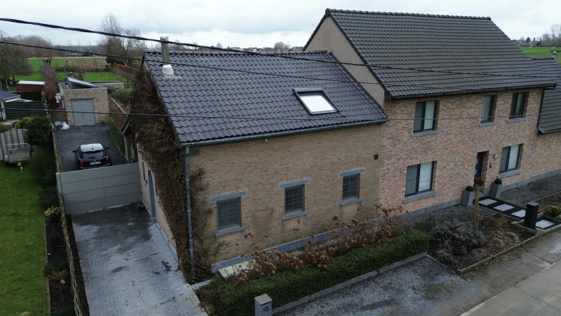 Totale dakrenovatie te Tollembeek