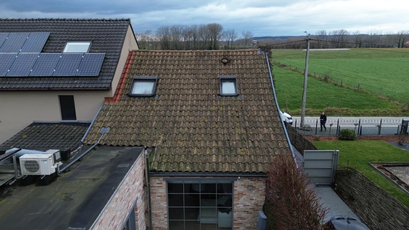 Totale dakrenovatie te Tollembeek