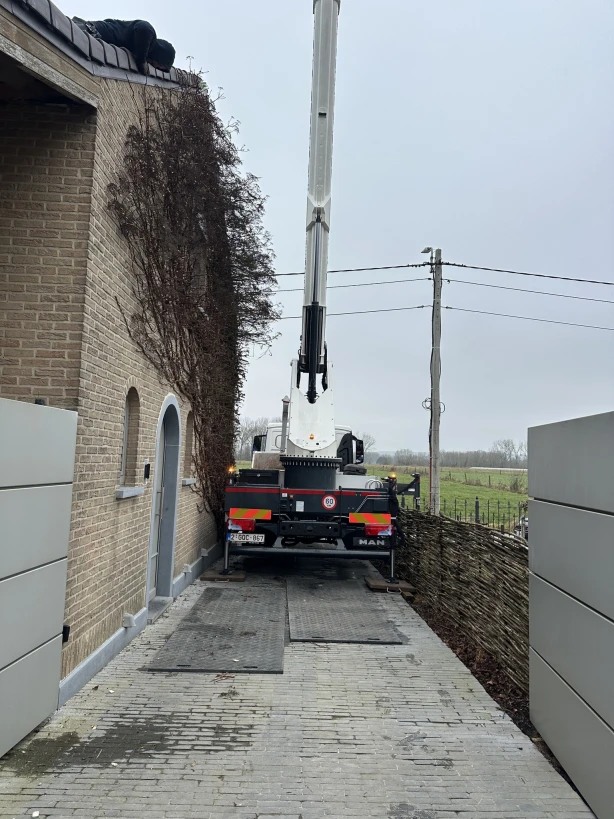 Totale dakrenovatie te Tollembeek